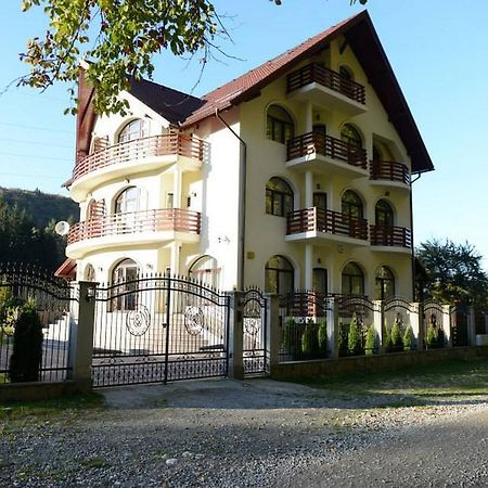 Vila A&N Timisu de Jos Luaran gambar